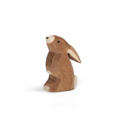 Holztier Hase nach oben schauned