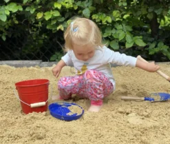 Sandspielzeug aus Metall 4er Set