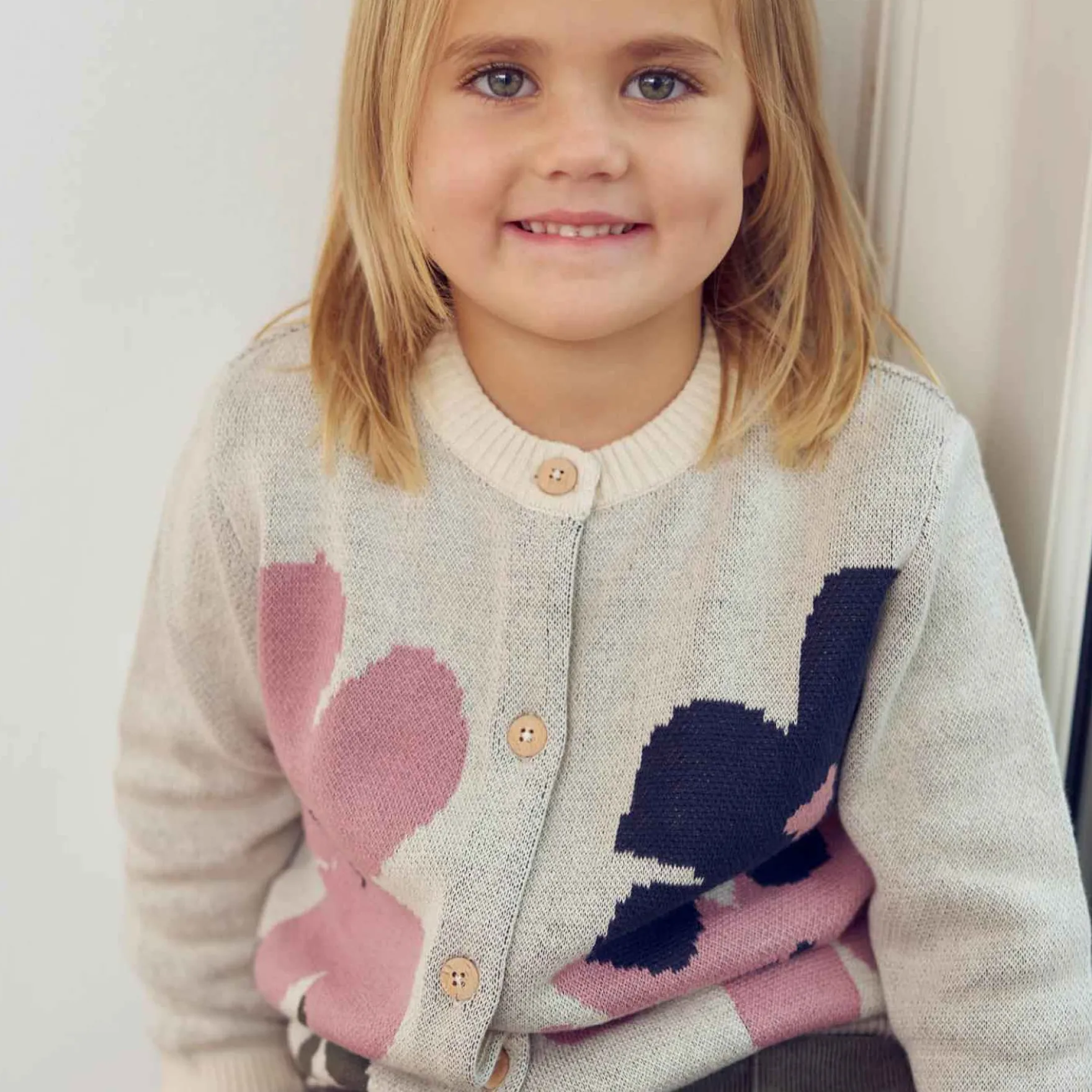 Strick-Cardigan "Blumen" oak-rose 98
