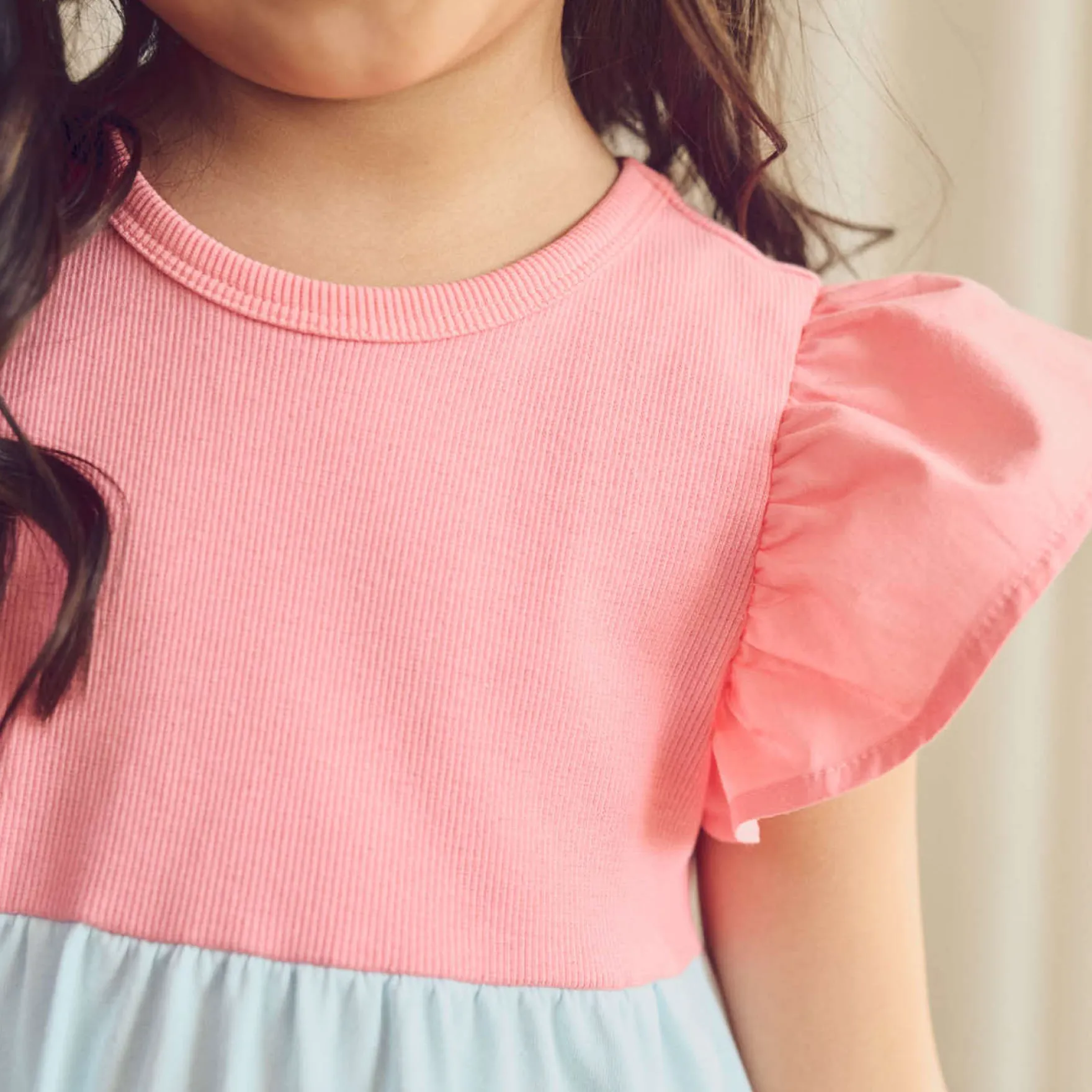 Stufen-Kleid mit Flügelarm bubblegum-creme 128