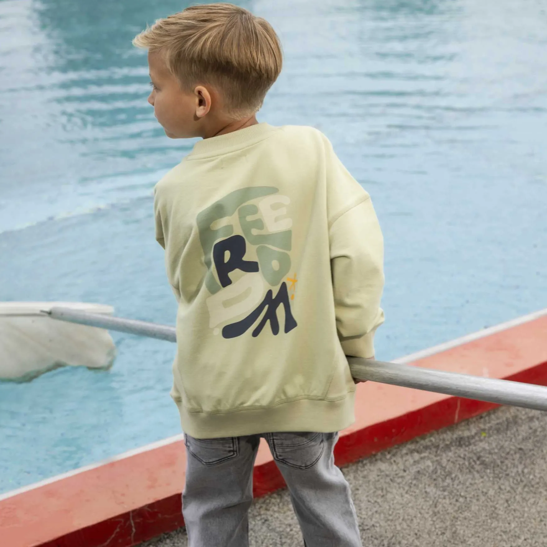 Sweatshirt "Freedom" lindgrün 110